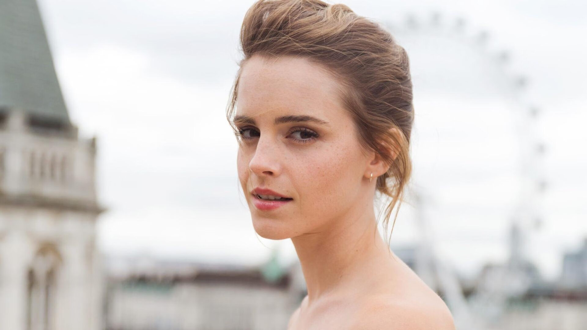 开云体育俱乐部官网-意甲激烈对抗：尤文图斯战平AC米兰，榜首天平再摇晃，尤文图斯踢意乙